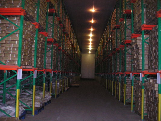 Customized Warehouse Drive In Drive Through Racking System For Cold Storage