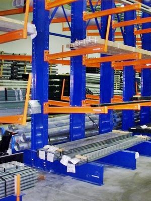 Double Side Heavy Duty Cantilever Steel Racks Customized For Warehouse